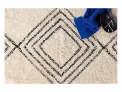 ebuy24 Alfombra de baño Love 80x50cm color blanco. Beige