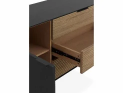 Sale Aparador chapado en madera de fresno color con puertas en natural Aparador
