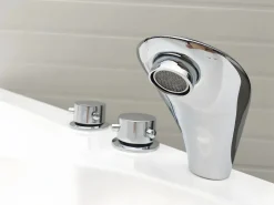 New Shower & Design Bañera rinconera NAVONA - 1 plaza - 263L - 135x135xAlt.54cm Blanco