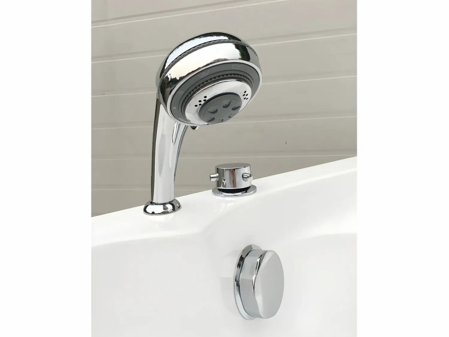 New Shower & Design Bañera rinconera NAVONA - 1 plaza - 263L - 135x135xAlt.54cm Blanco