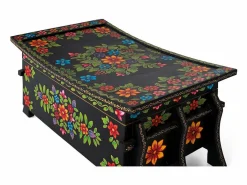 Giner y colomer Baúl en madera de mango en color negro con detalles pintados a mano