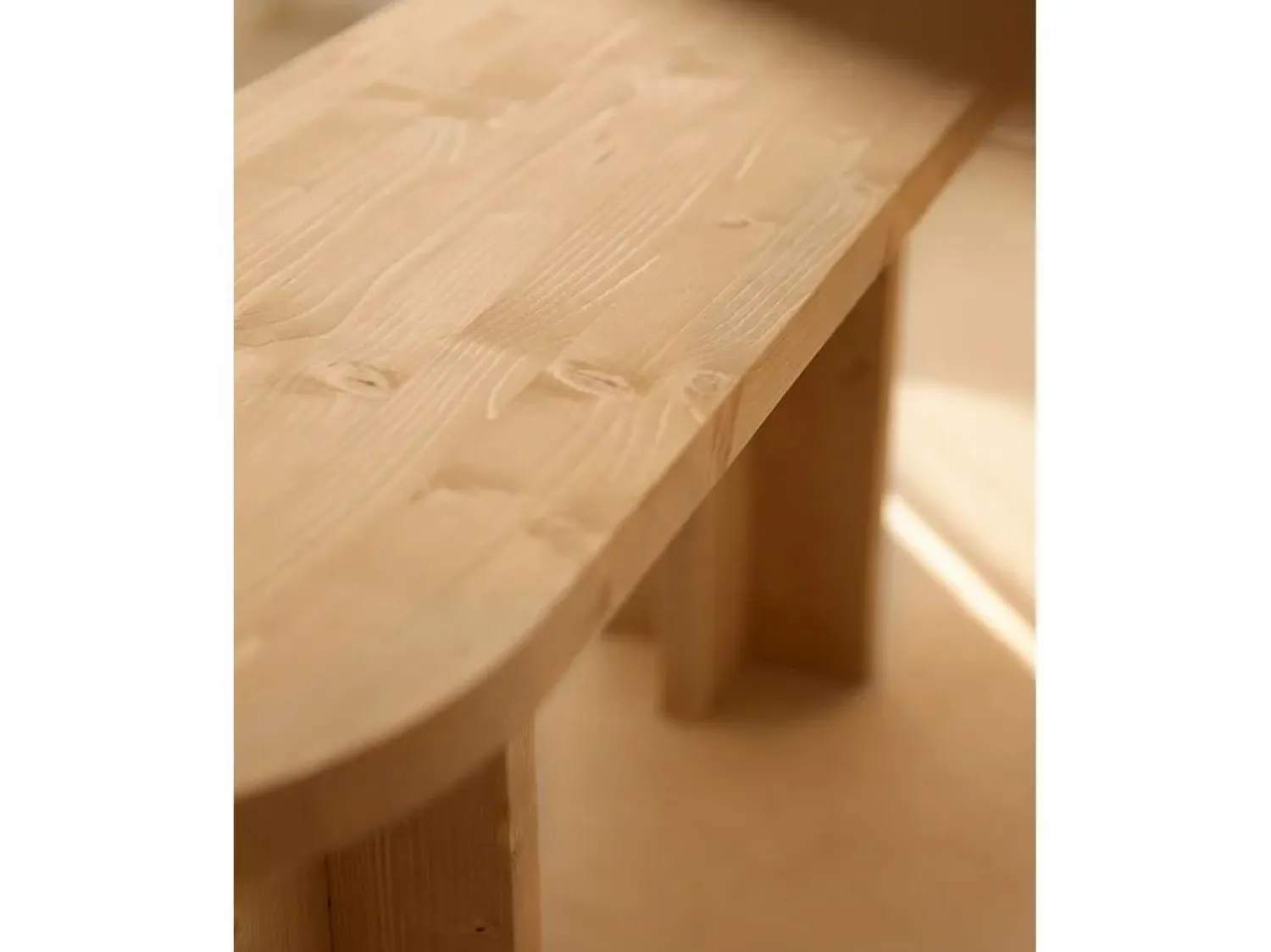 DECOWOOD Banco de madera de abeto ovalado para interiores en color roble medio de 120x45cm - TOKYO -