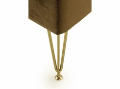 Banqueta tapizada con tejido aterciopelado marron con patas doradas