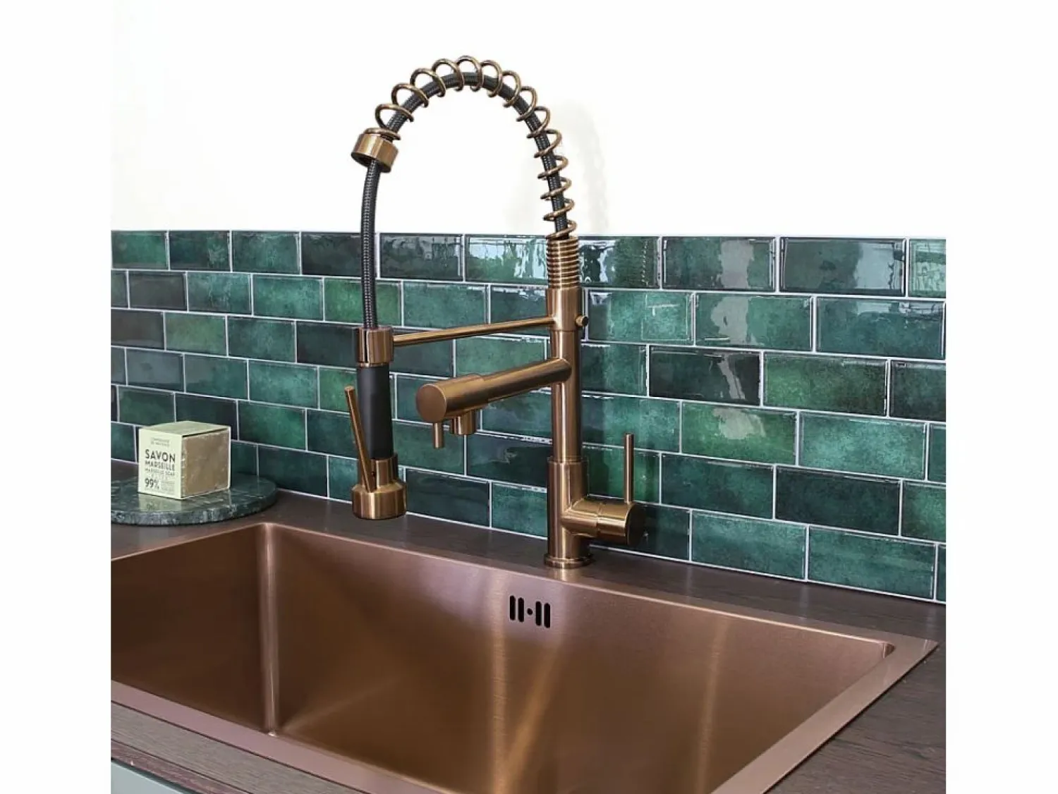 Sale Big Pro Mezclador de fregadero con rociador móvil cobre cepillado Grifo De Cocina