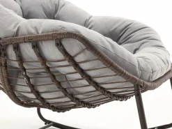 Clearance Cocon - Mecedora de ratán - Estructura de acero con cojín suave - Para uso en interiores y exteriores Gris claro