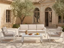 Outlet MYLIA Conjunto de 2 sillones de jardín de aluminio - con cojines beige - LOMIA de Blanco