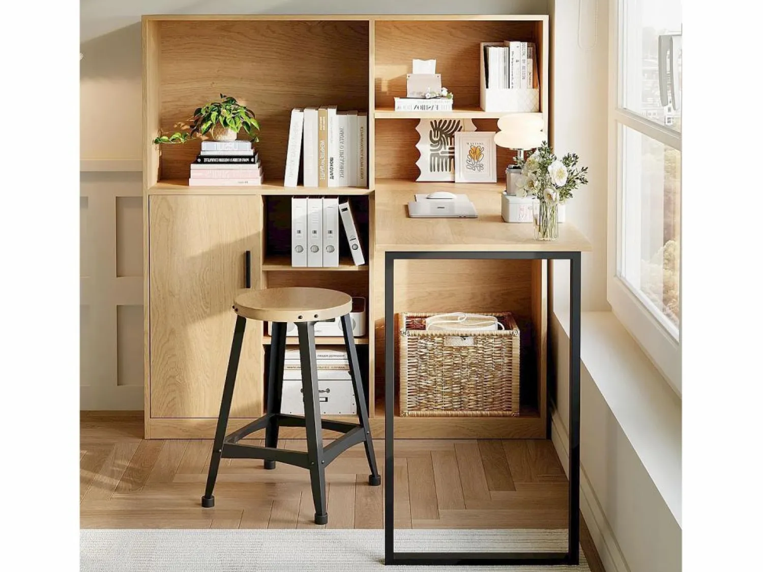 Hauss Spole Escritorio con 1 puerta y 6 nichos, estructura de MDF chapado en imitación madera natural clara y metal negro - 120x50x120cm