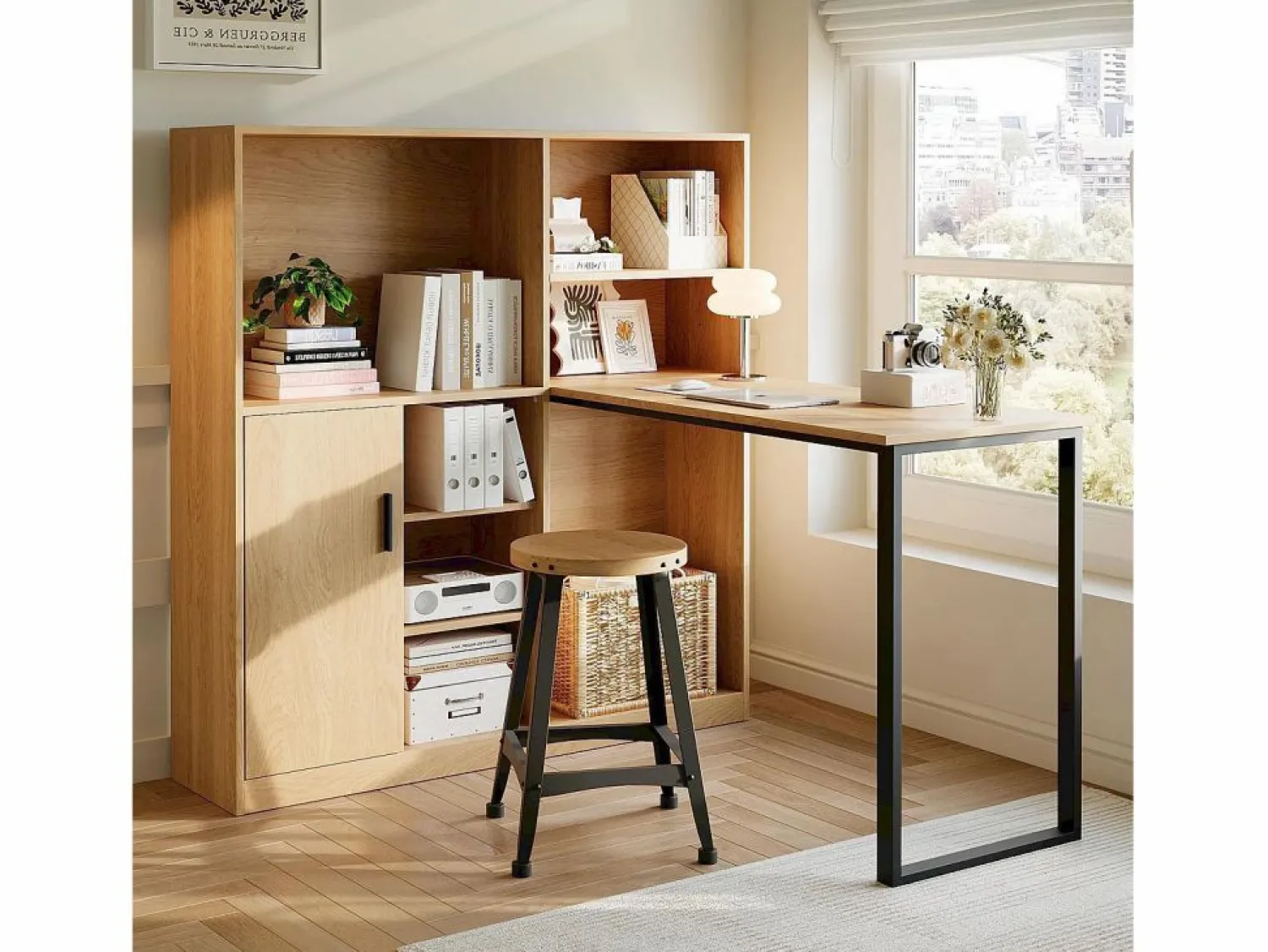 Hauss Spole Escritorio con 1 puerta y 6 nichos, estructura de MDF chapado en imitación madera natural clara y metal negro - 120x50x120cm