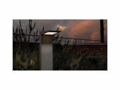Estaca solar LED para suelo de 2,2 W, funciona con batería y fotovoltaica, IP54, color oscuro. Gris
