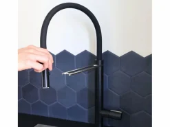Clearance Essebagno Exil Grifo mezclador de fregadero con ducha extraíble y efecto acero inoxidable Negro