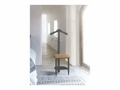 Galán 361 con asiento en beige herrajes cromado satinado lacado azabache, 105 cm(alto)45