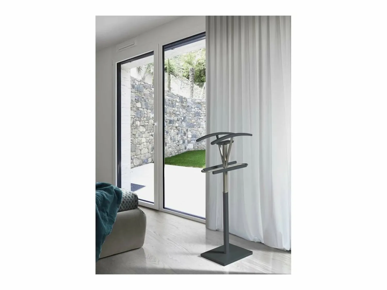 Outlet Galán 356 herraje cromo satinado lacado en color azabache, 110 cm(alto)47 cm(ancho)34 cm( Galán De Noche