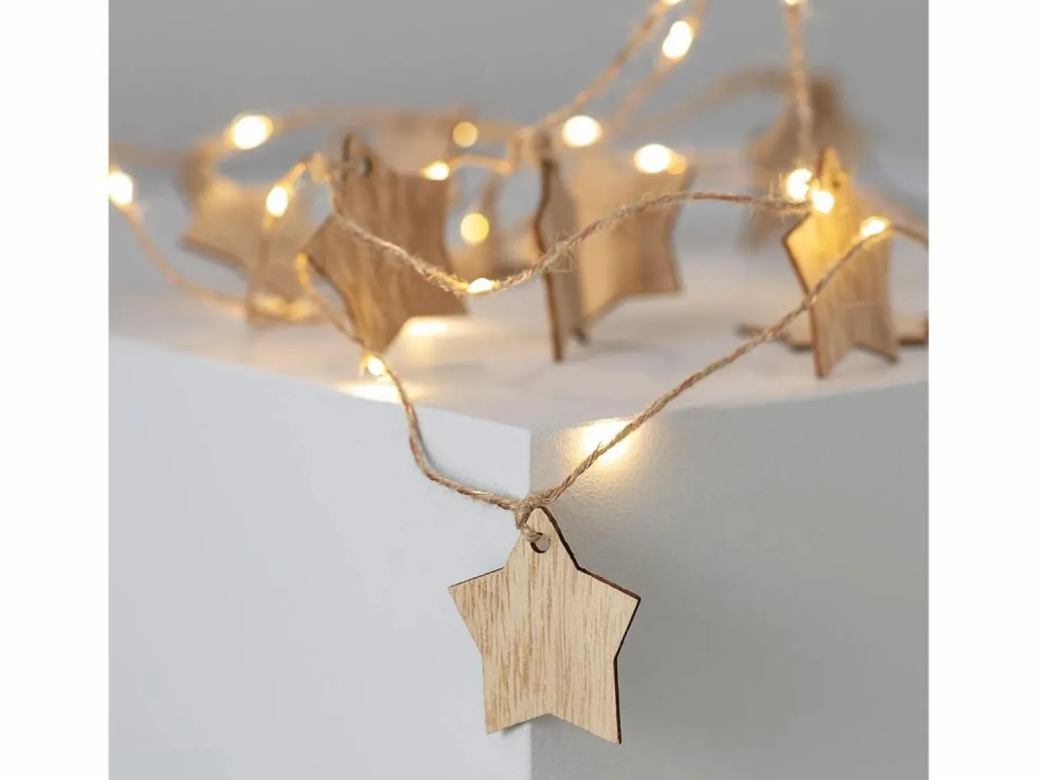 Best Guirnalda de Luces LED Estrella Madera con Batería 2,2m 3000K Cálido Guirnalda Luminosa