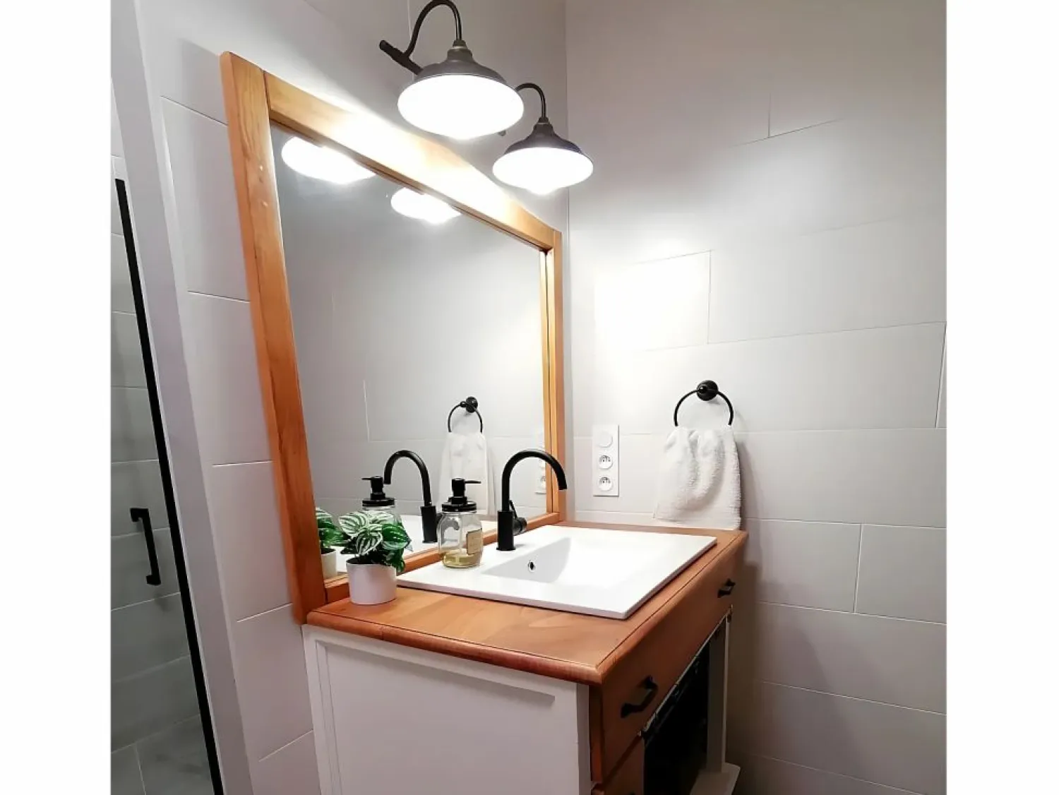 Best Essebagno Kiwo mezclador para fregadero Negro