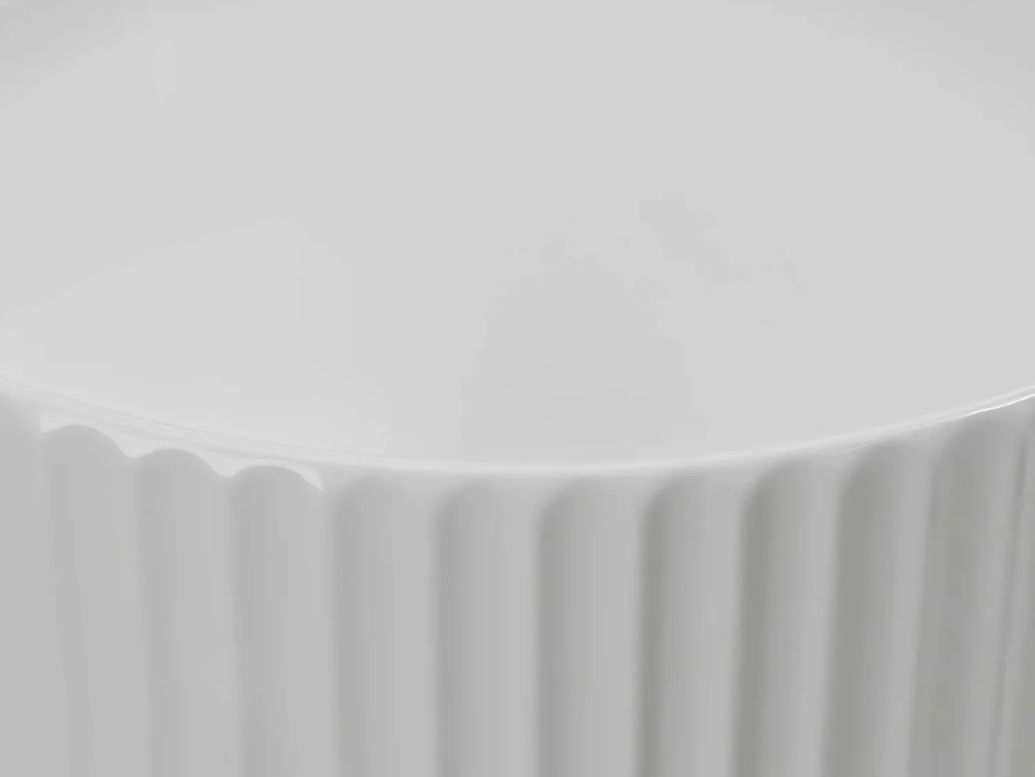 Best Shower & Design Lavabo redondo de cerámica blanca estriada, Ancho 36 x Alt. 12 x Prof. 36 cm, PEDARA Blanco