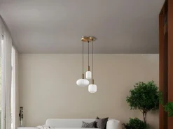 OZAIA Lámpara de araña de metal - Dorada y blanca - 3 pantallas Alt.130 x L. 55 cm - OSKA
