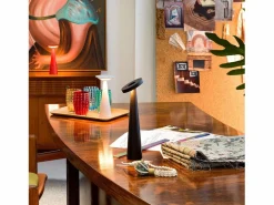 Online Lámpara de mesa recargable Zafferano Angelina: inalámbrica, cabezal ajustable, control táctil, diseño interior moderno, color . Negro