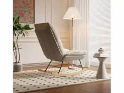 Mecedora ergonómica con cojín beige y estructura gris, diseño moderno en tela/piel sintética. Blanco