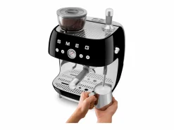 Outlet Smeg Máquina de café goteante estilo años 50 EGF03 - 1650 W en Negro