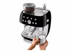 Outlet Smeg Máquina de café goteante estilo años 50 EGF03 - 1650 W en Negro