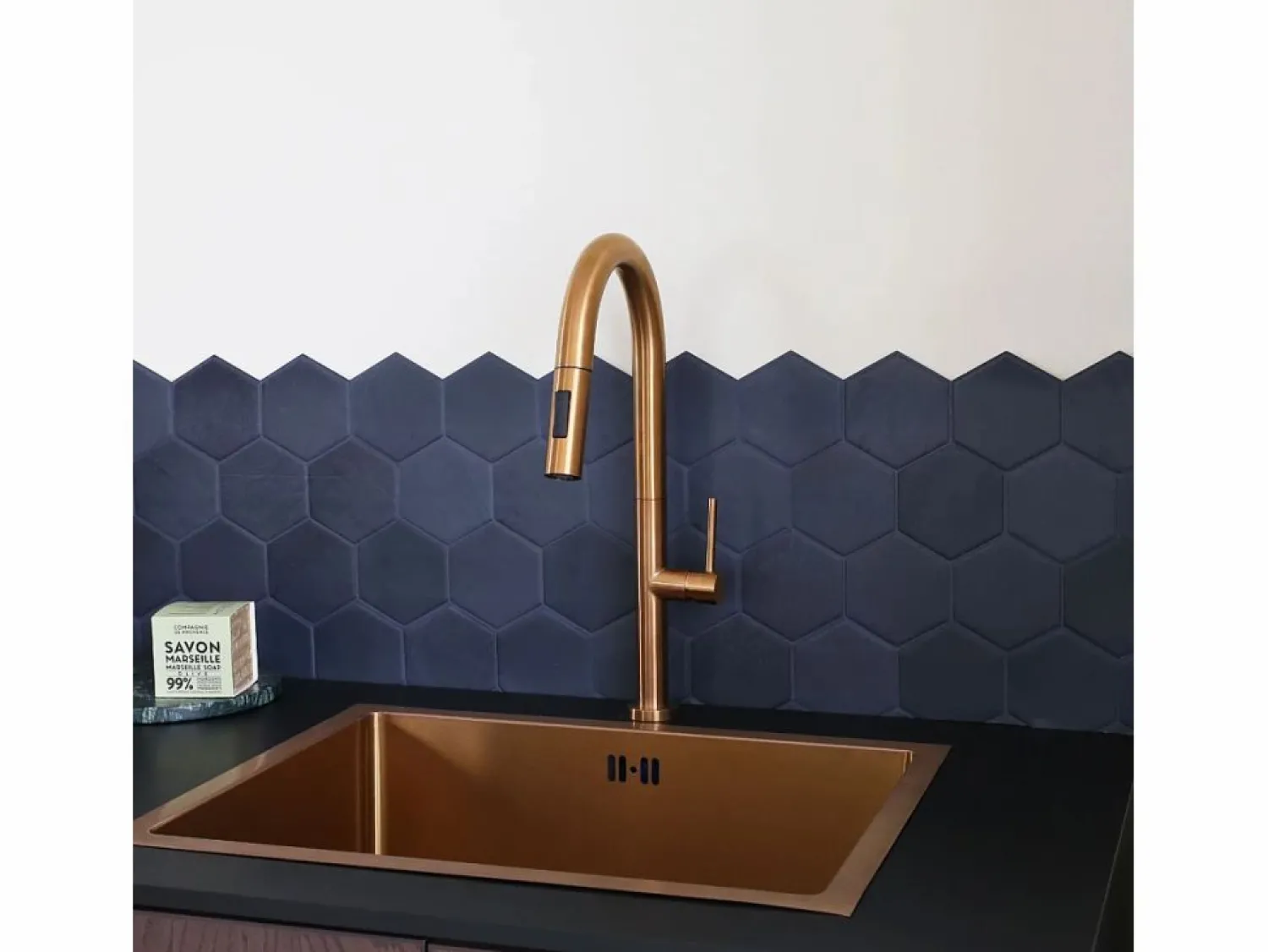 Discount Essebagno Portofino Mezclador de lavabo con teleducha extraíble en cobre cepillado Cobrizo