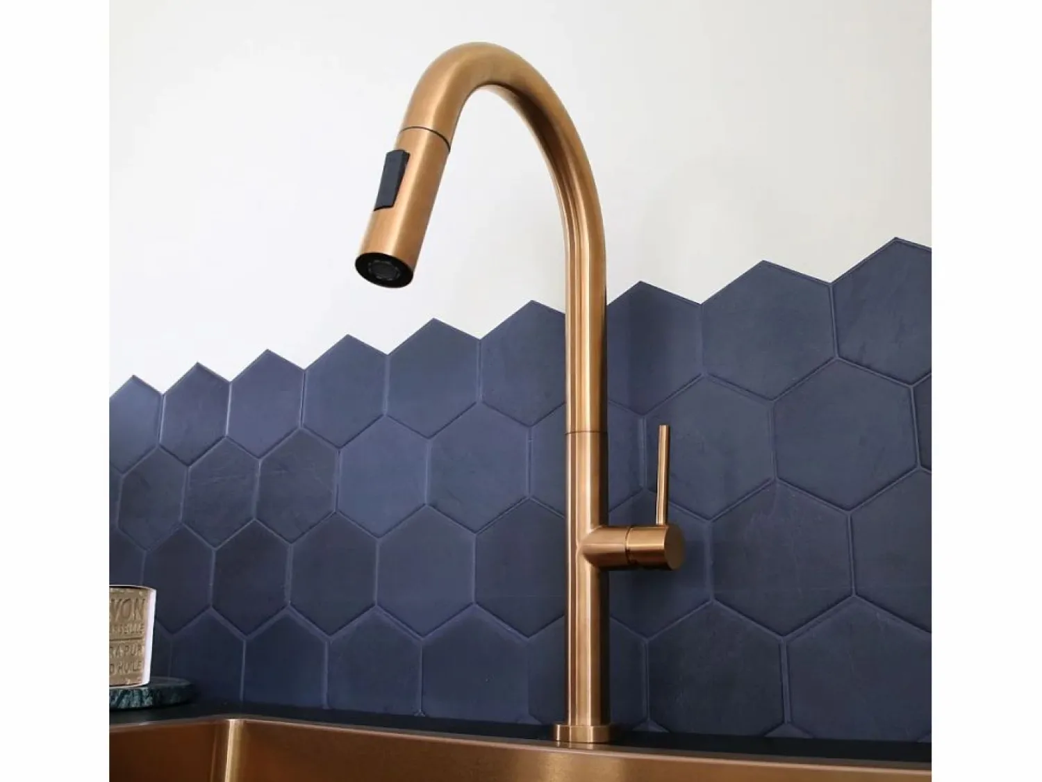 Discount Essebagno Portofino Mezclador de lavabo con teleducha extraíble en cobre cepillado Cobrizo