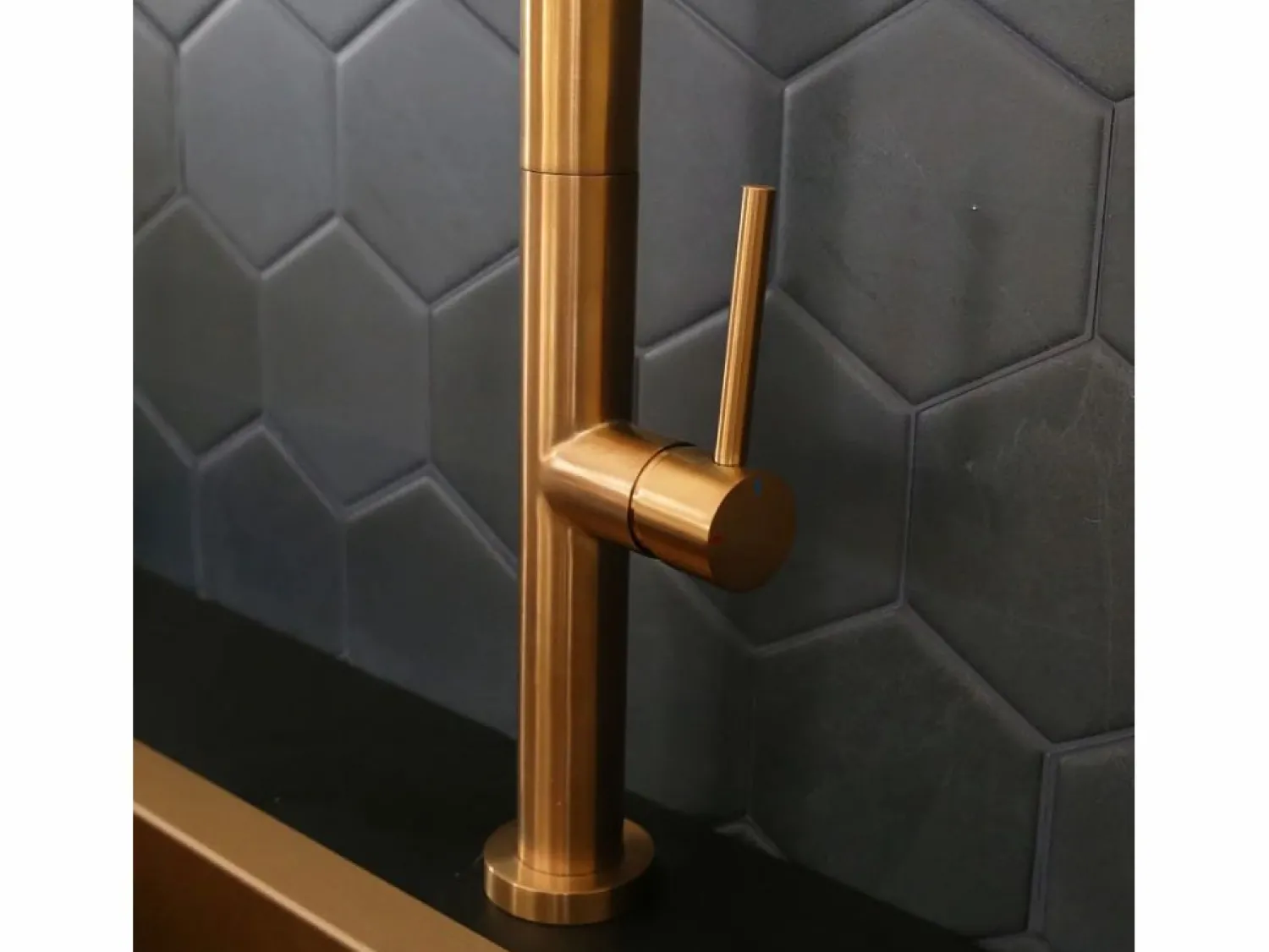Discount Essebagno Portofino Mezclador de lavabo con teleducha extraíble en cobre cepillado Cobrizo