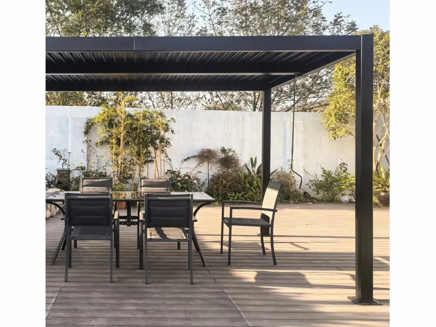 Outlet Concept-Usine Pérgola bioclimática de 4x3m con estructura y lamas de aluminio antracita NAXOS Gris