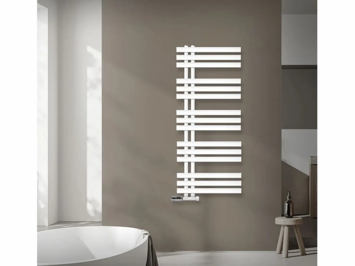 Online LuxeBath Radiador de baño Iron EM 500x1200mm Conexión central inferior con embellecedor Blanco