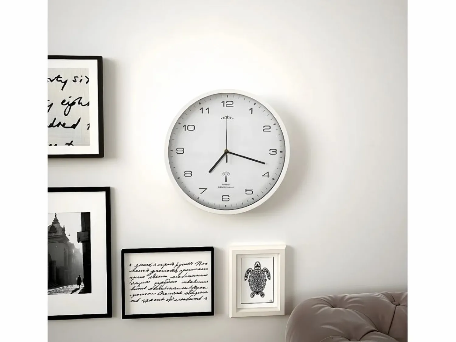 Discount Reloj de pared radiocontrol movimiento de cuarzo 31 cm ES460054 Blanco