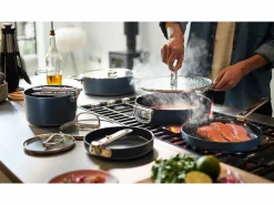 Sale Joseph Joseph Sartén pequeña Space 15 cm (1.4 qt), antiadherente, con mango plegable y tapa, apta para inducción y horno hasta 232°C Azul