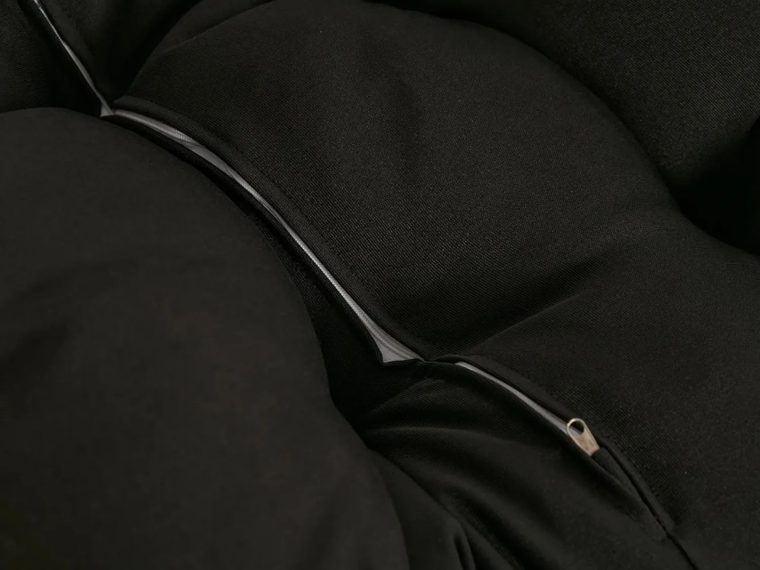 MYLIA Sillón colgante de resina trenzada - Natural claro con cojín negro - ZALO de
