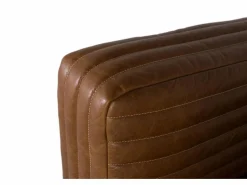 Clearance Giner y colomer Sillón tapizado en cuero forma cúbica y patas de acero Marru00f3n