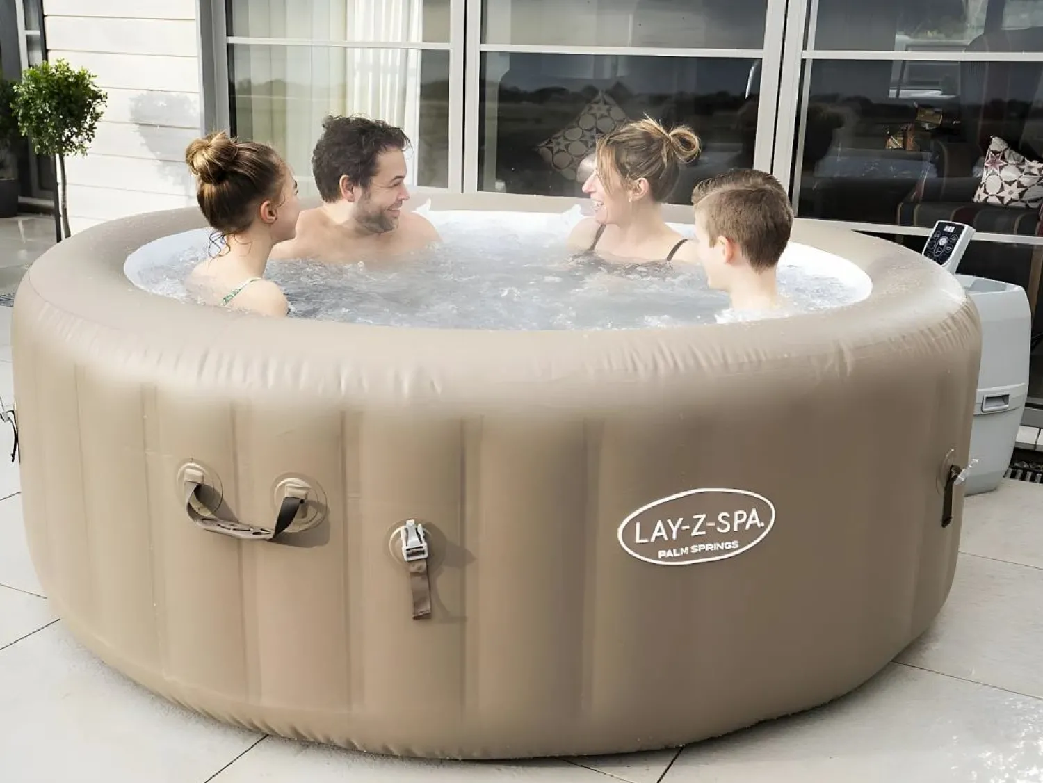 Outlet Spa Hinchable Lay-Z-Spa Palm Springs Ø196x71 cm para 4-6 Personas con Airjet y Cobertor Spa Hinchable